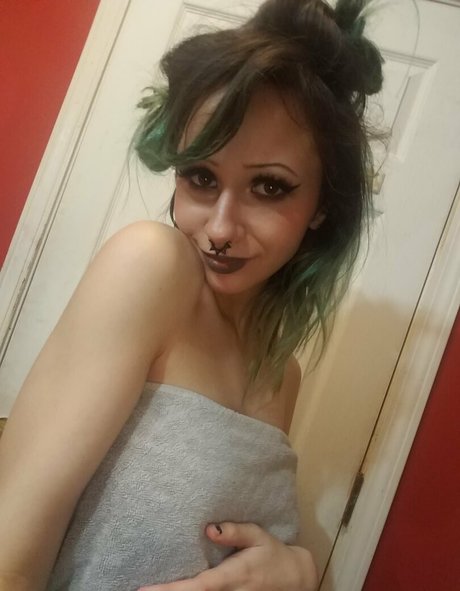 anarchomilk model nude archive