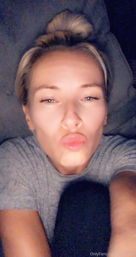 loveislove01 sexy model gallery