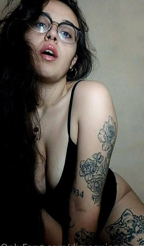 dimequiensinoona sexy actress picture