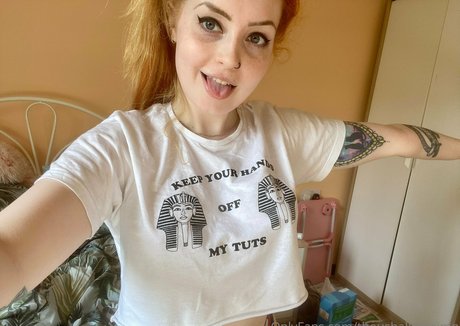 thoushallnotsimp art pornstar gallery