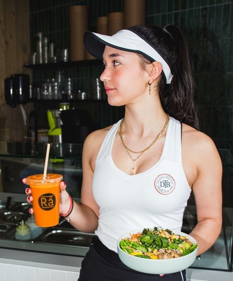 Eva Lys exclusive model pic