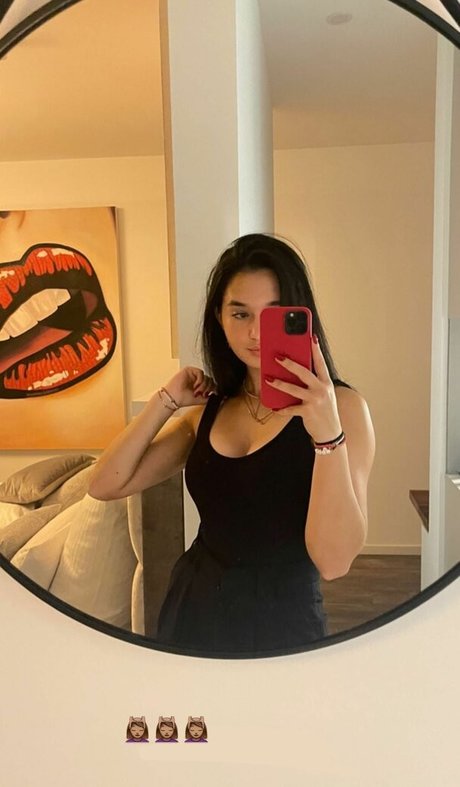 Eva Lys hot star pics