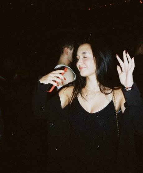 Eva Lys pornstar nude gallery