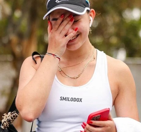 Eva Lys naked star archive