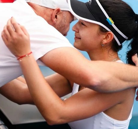 Eva Lys hot star photo