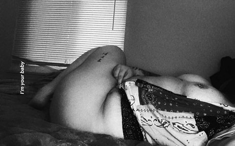 yyourscorpiogff adult model picture