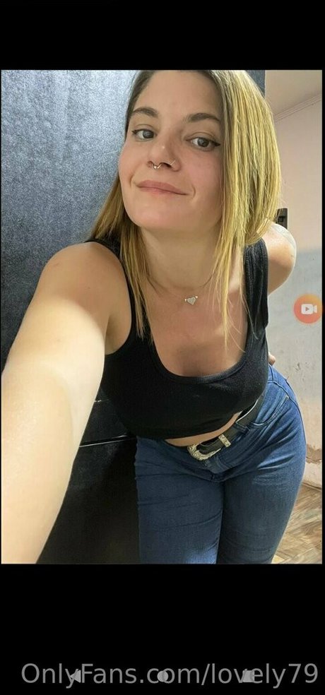 lovely79 model images