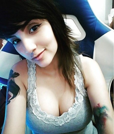 Riyuuka nudes model photo