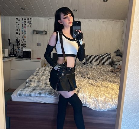 Nananightray model sexy photo