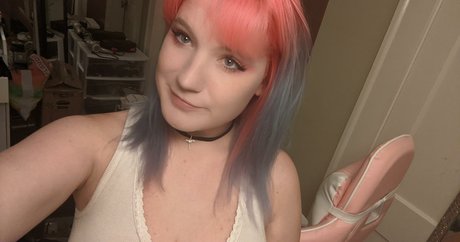 Natalie Minx nude pornstar archive