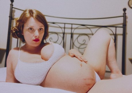 Ivie Walker pornographic model img