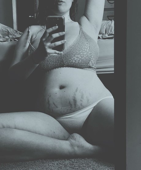 Ivie Walker sexy pornstar pictures