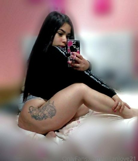 milanlove21 naked model archive