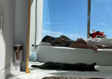 nankatanaa model porn photo