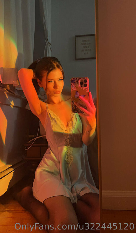 Nicole Kinsley star high quality image