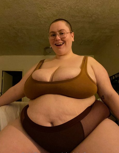 bbwfrogprincess free actress img
