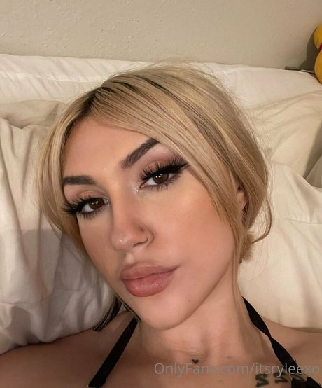 itsazaleaxo model hd archive