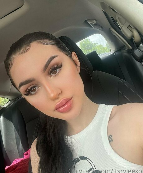 itsazaleaxo star free archive