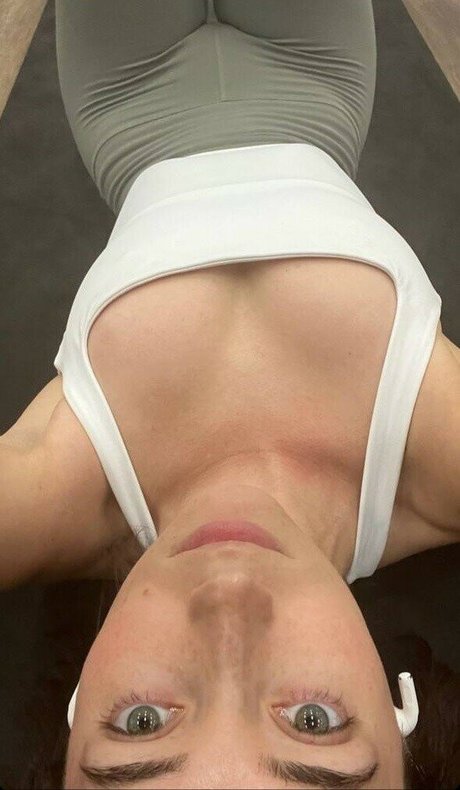 Kira Schmitt erotic pornstar picture