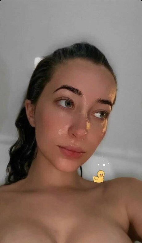 Kira Schmitt xxx actress pic