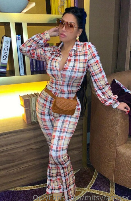 mitsyramosx erotic model gallery