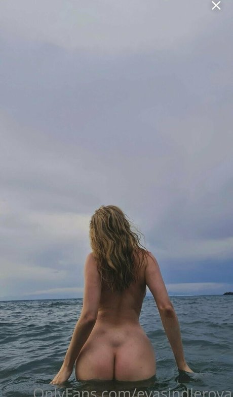 evasindlerova star naked image