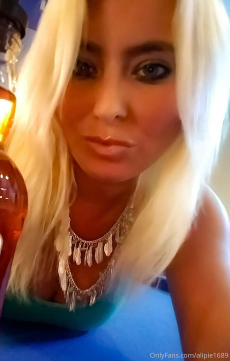 alipie1689 pornstar high quality img