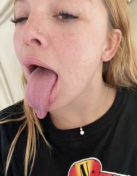 Kencake beautiful actress images