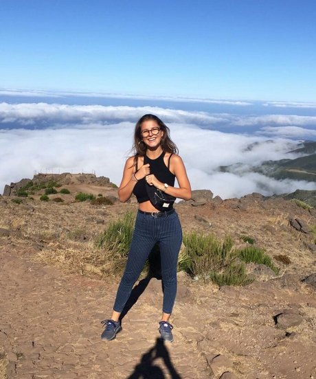 Nina Joy pretty star gallery