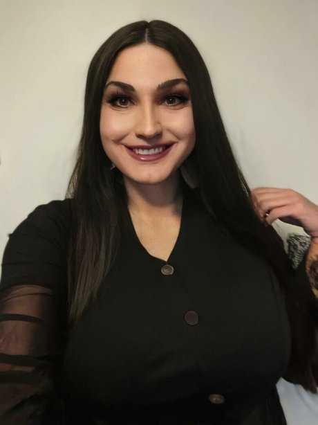 ThighHiBby pornstar exclusive galleries