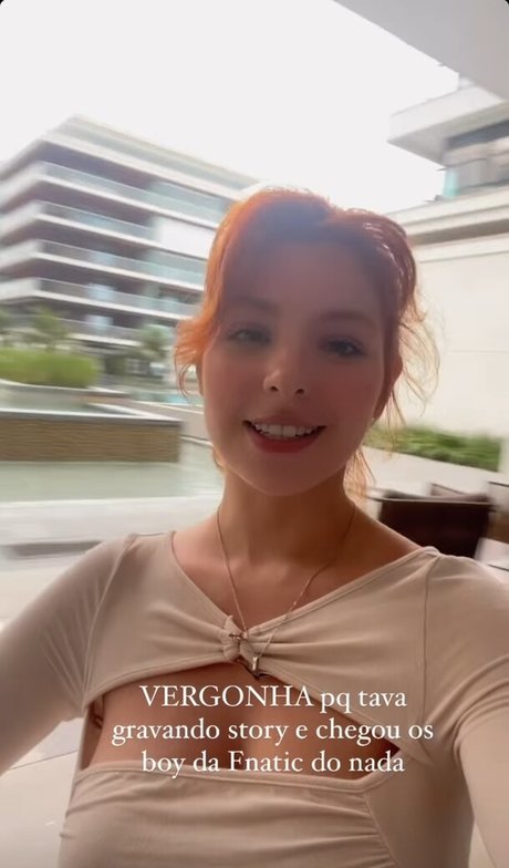 Isadora Basile model hot photo