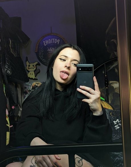 kawaiiinquisitor adult star image