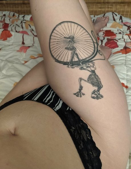 kawaiiinquisitor sexy model picture