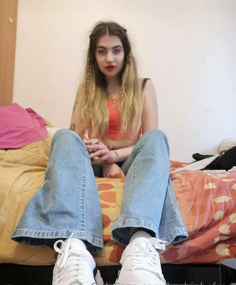 barbiehcfree naked model img