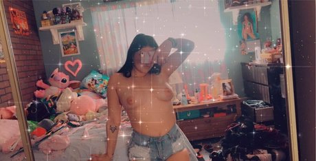 vampaliciousss model adult photo