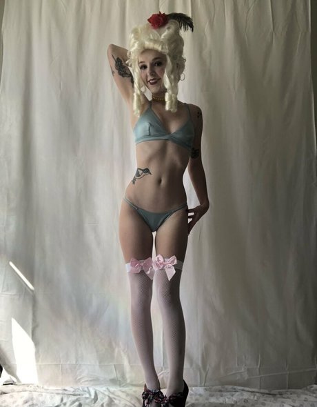 lilyevansfree exclusive pornstar pics