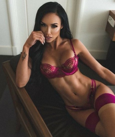 j e r u s h a model erotic picture