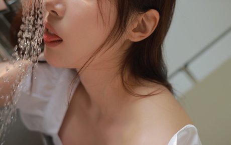 Rina G model beautiful image