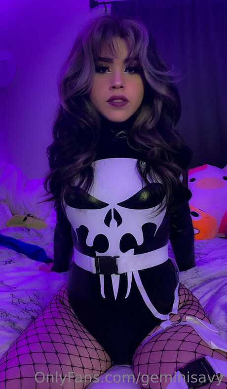 Geminisavy erotic pornstar pictures