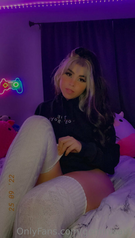 Geminisavy star nude pics