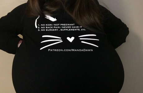 mandadawn model naked img