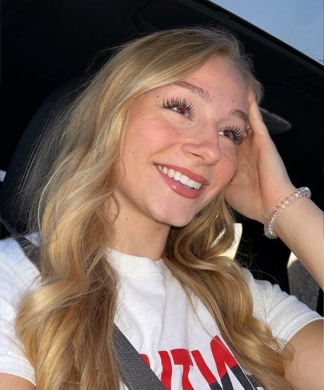 Hannah Alyssa Woods nude star pic