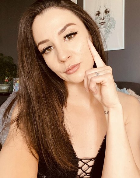 The Naughty Peach model high quality archive