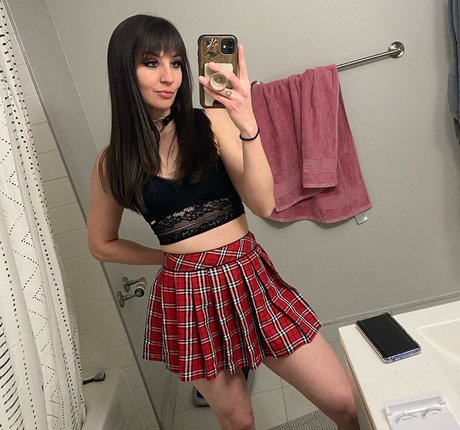 The Naughty Peach exclusive model photo