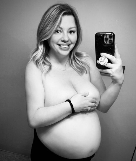 FefeCoco sex model pictures