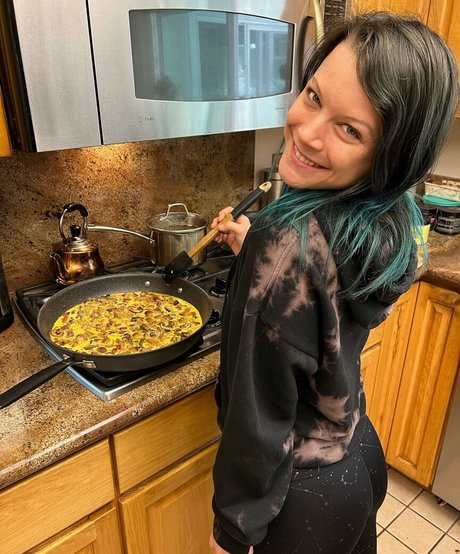 Kora Raw star adult pic