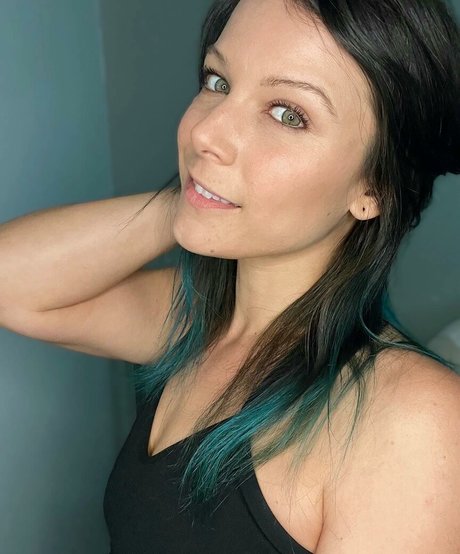 Kora Raw pornstar pretty pics