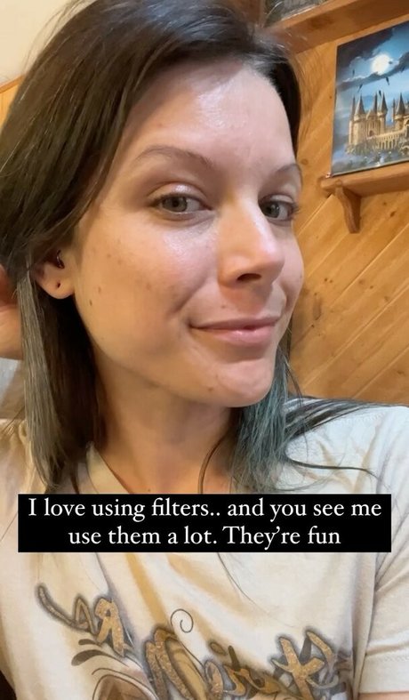 Kora Raw model adult img