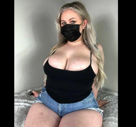 Bailey Bee hd model galleries