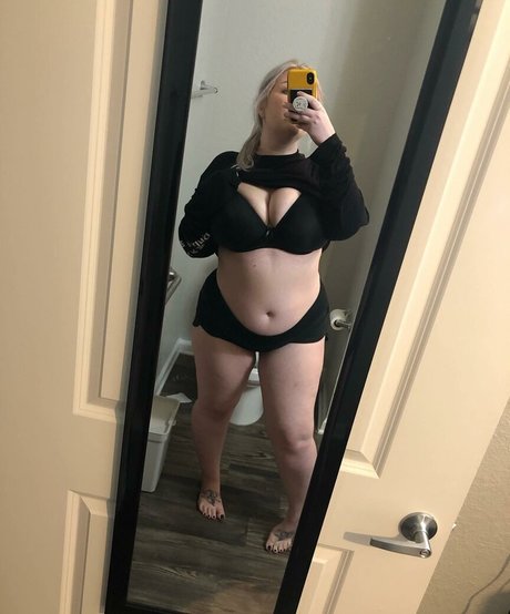 Bailey Bee art pornstar pics